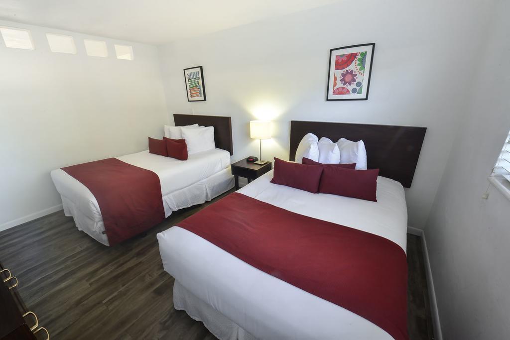 Regency Inn & Suites Sarasota Extérieur photo